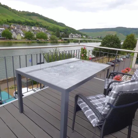 Moselpromenade Apartamento Zell