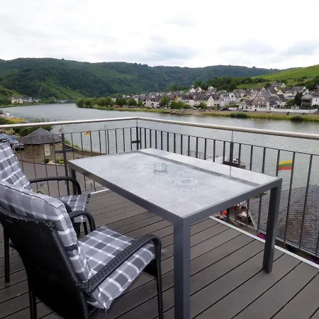 Moselpromenade Zell an der Mosel