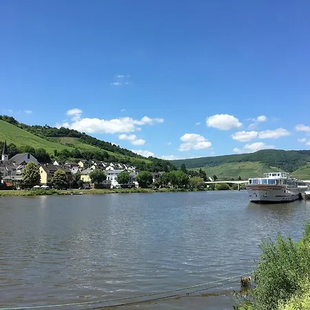 Moselpromenade 아파트 *