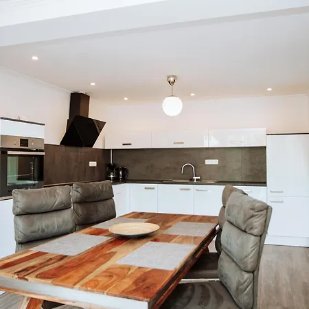 Moselpromenade Apartamento Zell