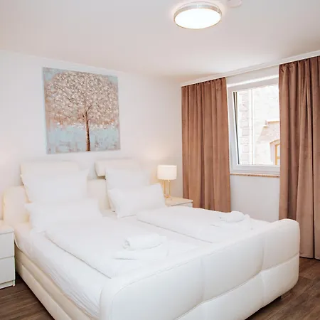 Moselpromenade Apartamento Zell